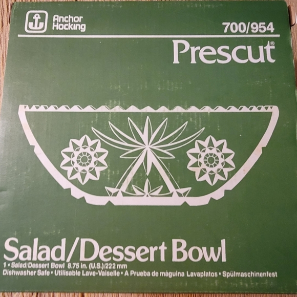 Anchor Hocking Prescut Clear 8.75" Round Salad/Dessert Bowl w/ Original Box - Picture 2 of 5